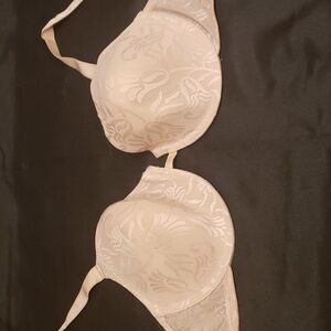 Wacoal 85935 underwire seamless plung  bra size 38C